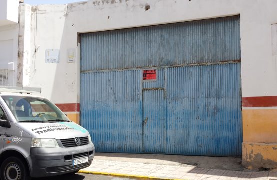 Nave en Puerto del Rosario